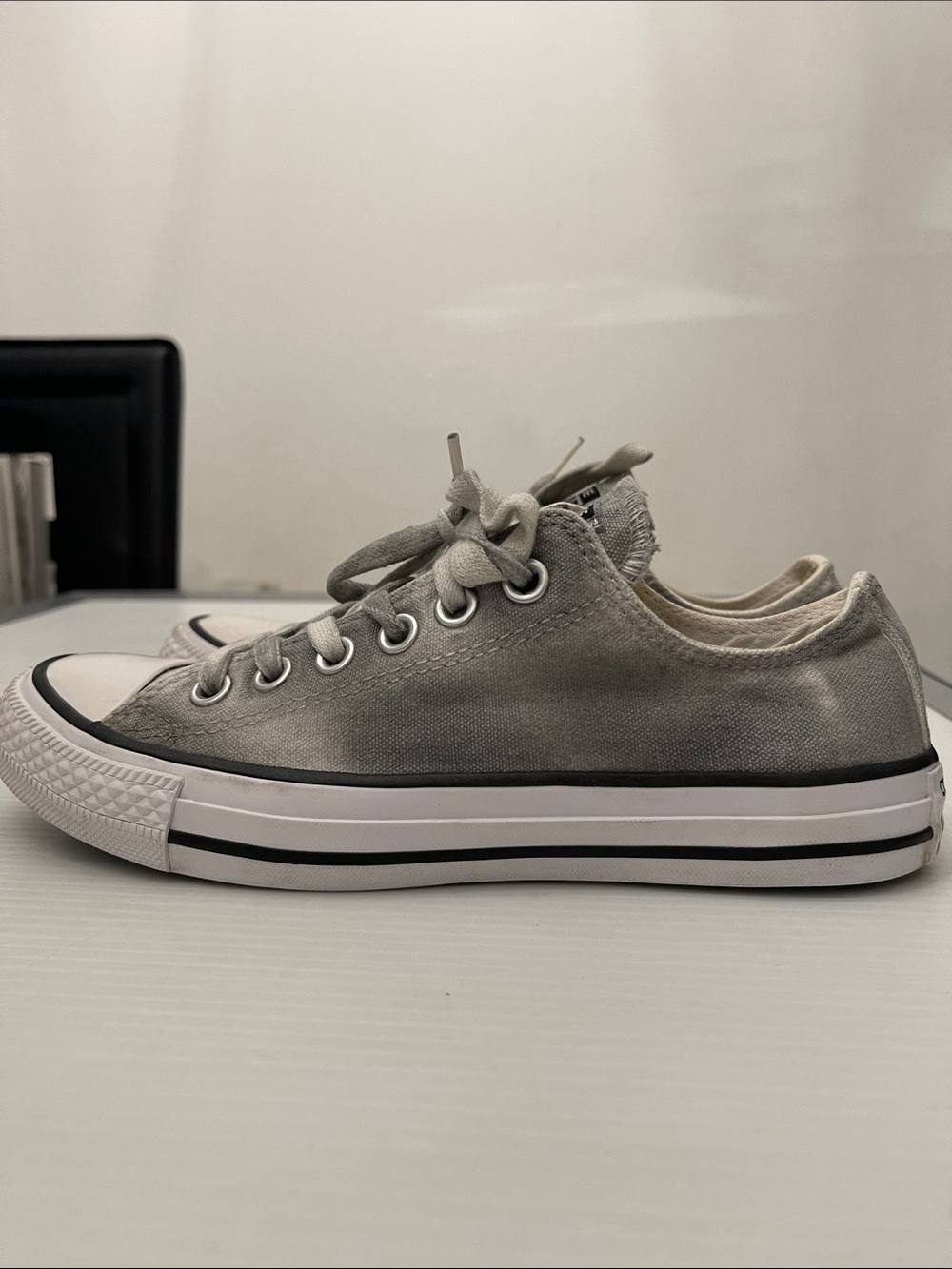 CONVERSE ALL STAR LOW GREY/WHITE SNEAKERS WOMENS SIZE 6.5